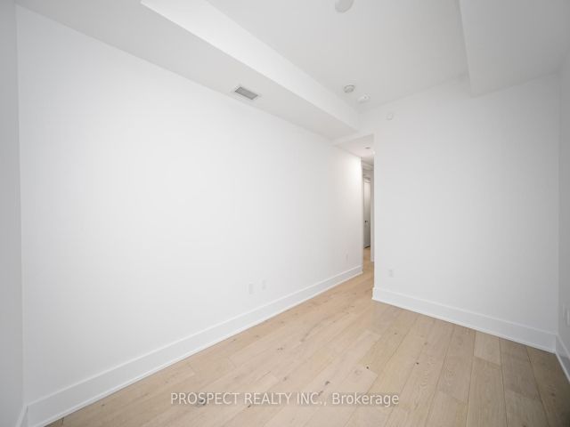 403 - 346 Davenport Rd E