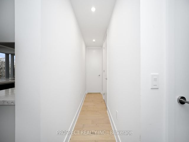 403 - 346 Davenport Rd E