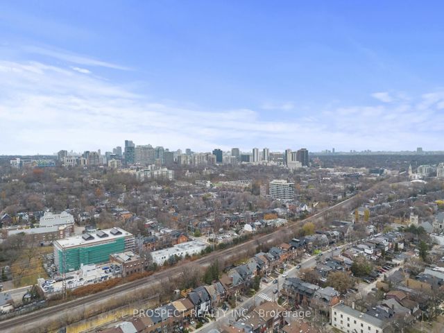 403 - 346 Davenport Rd E