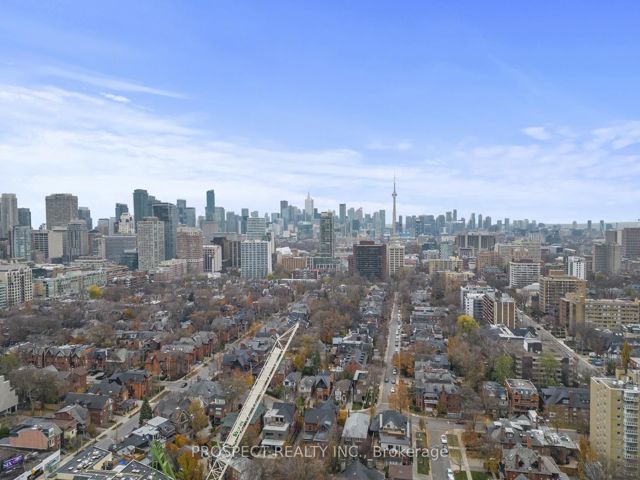 403 - 346 Davenport Rd E