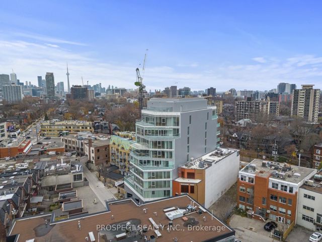 403 - 346 Davenport Rd E