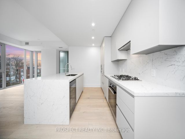 403 - 346 Davenport Rd E