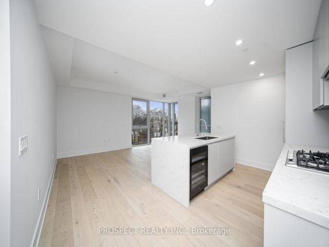 403 - 346 Davenport Rd E