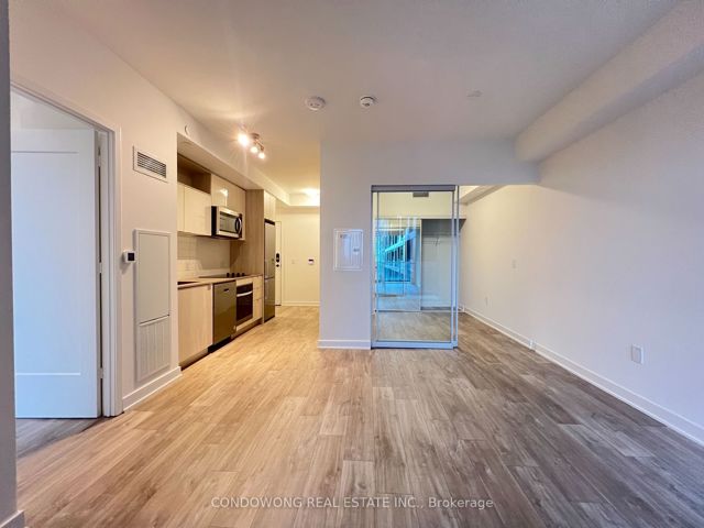 836 - 135 Lower Sherbourne St