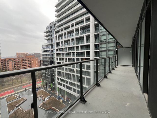836 - 135 Lower Sherbourne St