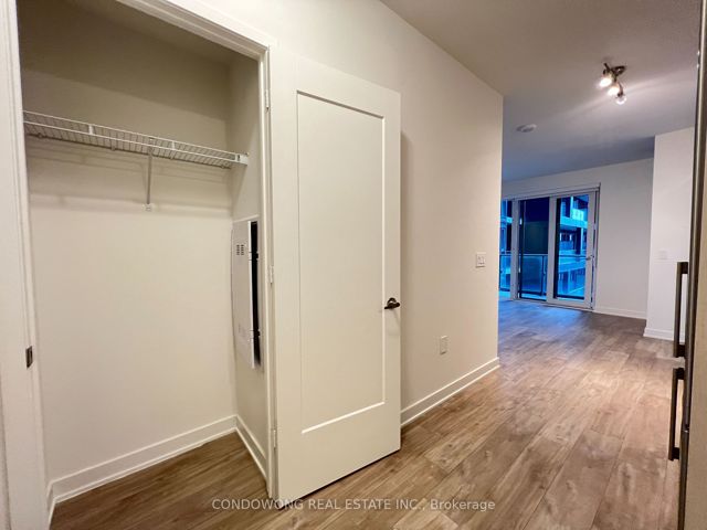 836 - 135 Lower Sherbourne St