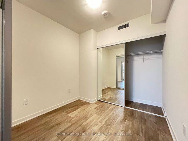 836 - 135 Lower Sherbourne St