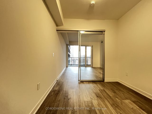 836 - 135 Lower Sherbourne St