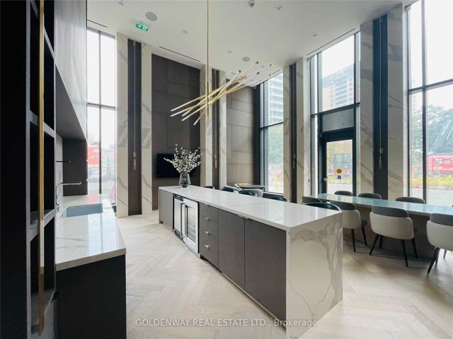 1203 - 15 Holmes Ave
