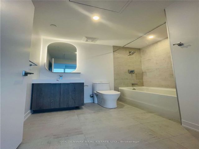 1203 - 15 Holmes Ave