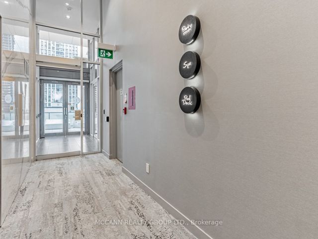 332 - 161 Roehampton Ave
