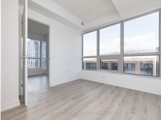 1305 - 395 Bloor St E
