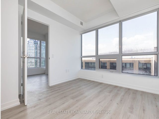 1305 - 395 Bloor St E