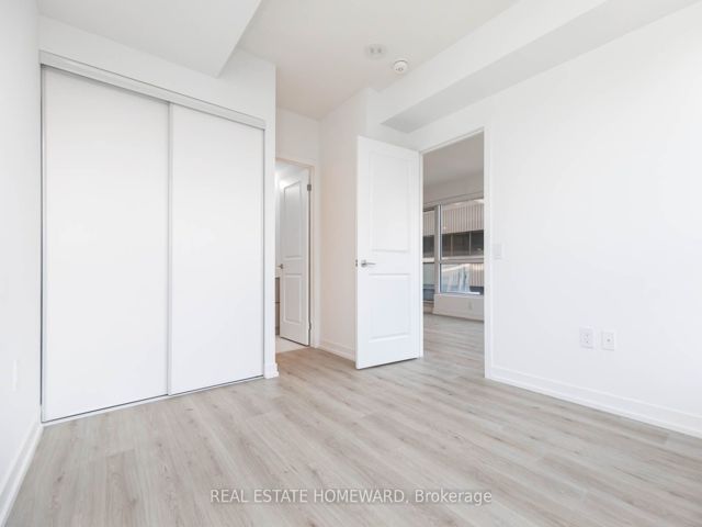 1305 - 395 Bloor St E