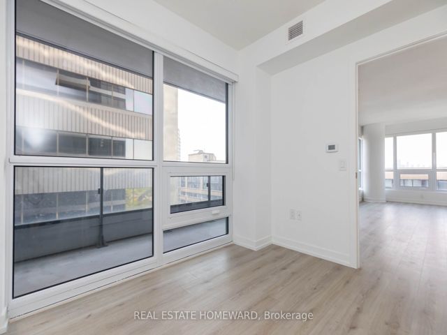 1305 - 395 Bloor St E