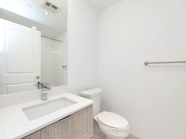 1305 - 395 Bloor St E