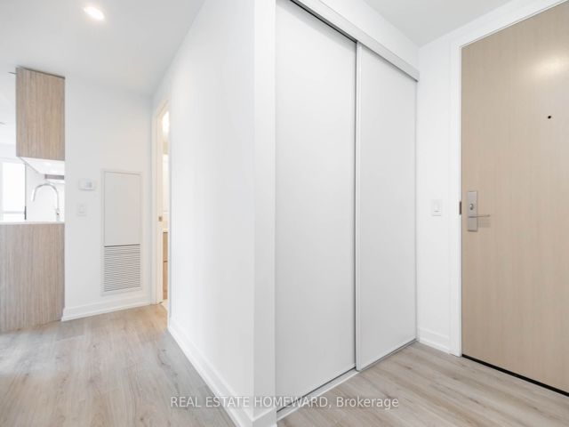 1305 - 395 Bloor St E