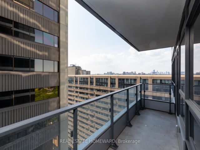 1305 - 395 Bloor St E