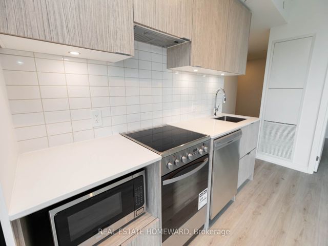 1305 - 395 Bloor St E