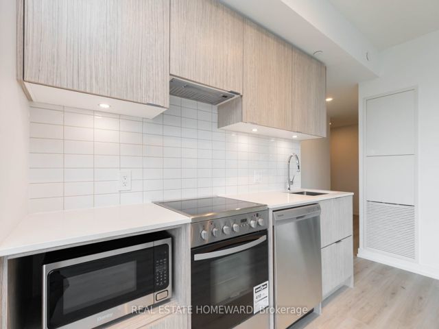 1305 - 395 Bloor St E