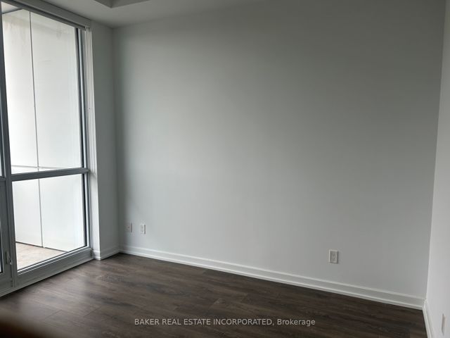 216 - 36 Forest Manor Rd