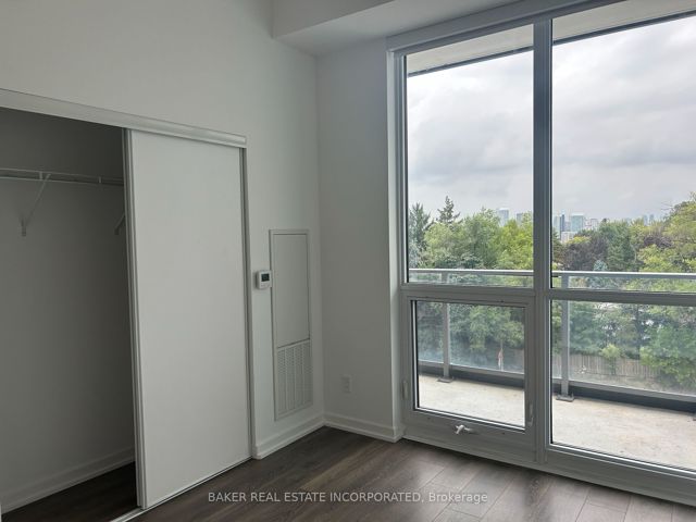 216 - 36 Forest Manor Rd
