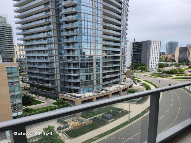 216 - 36 Forest Manor Rd