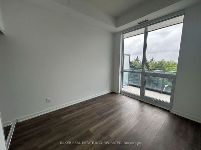 216 - 36 Forest Manor Rd
