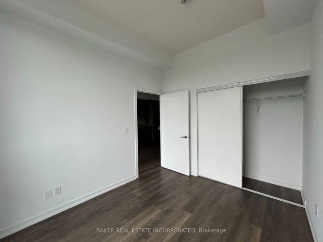 216 - 36 Forest Manor Rd