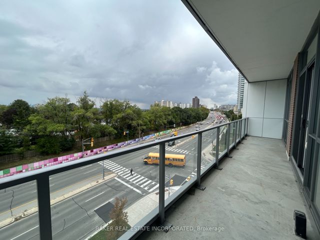 216 - 36 Forest Manor Rd