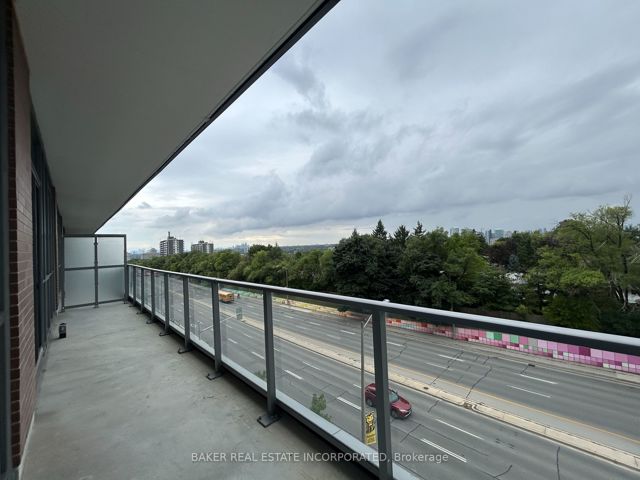 216 - 36 Forest Manor Rd