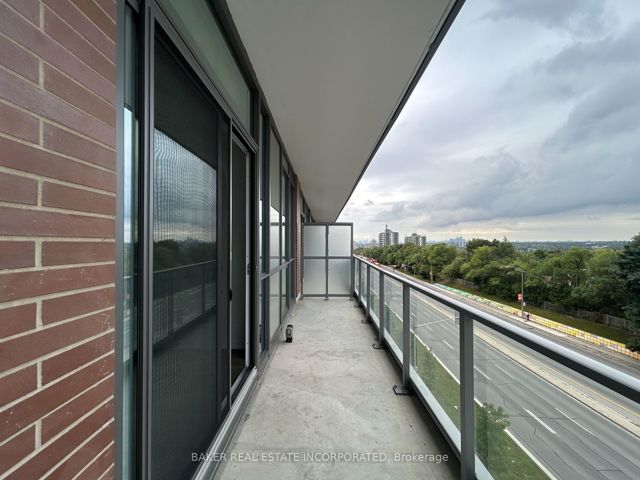 216 - 36 Forest Manor Rd