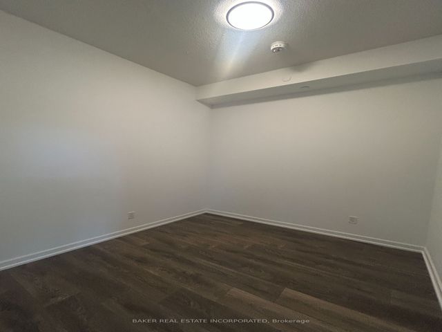 216 - 36 Forest Manor Rd