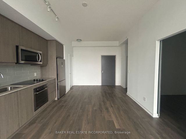 216 - 36 Forest Manor Rd