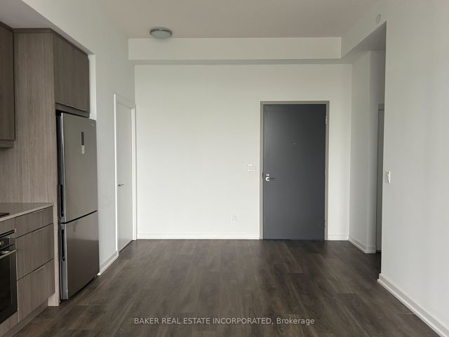 216 - 36 Forest Manor Rd