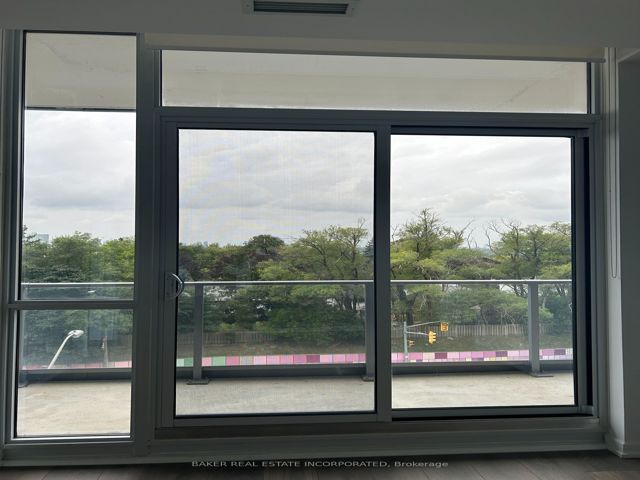216 - 36 Forest Manor Rd