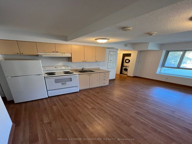 201 - 15 Maplewood Ave