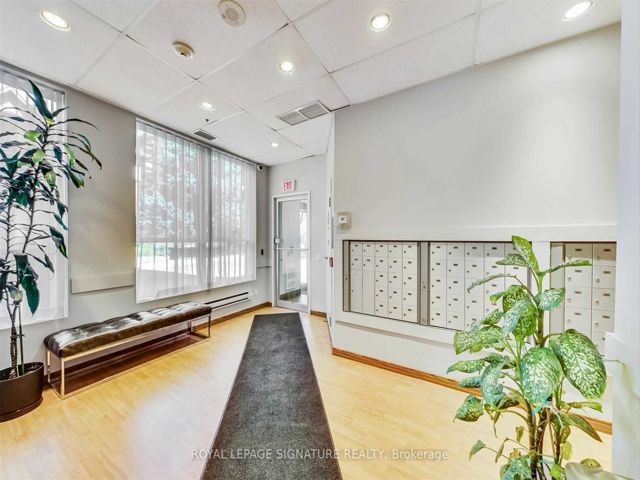 201 - 15 Maplewood Ave