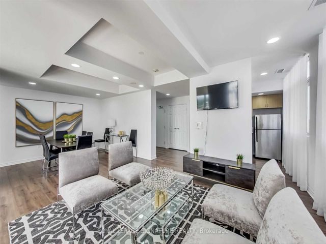 201 - 15 Maplewood Ave