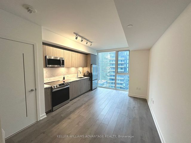 2306 - 357 King St W