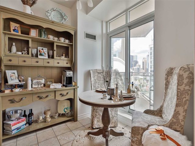 Lph6 - 410 Queens Quay W