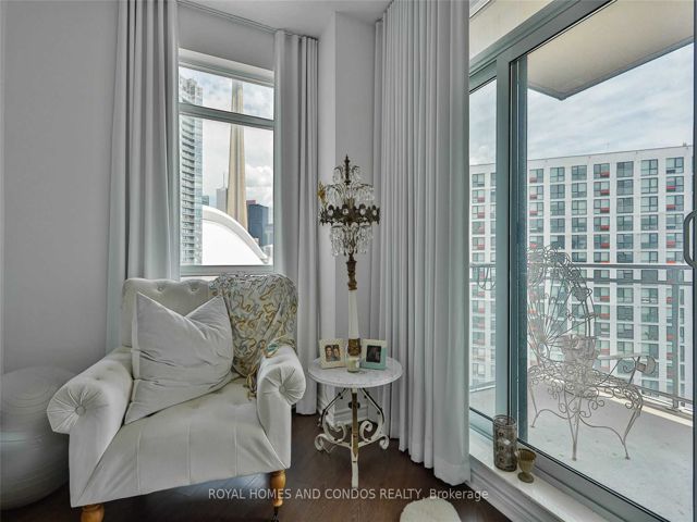 Lph6 - 410 Queens Quay W