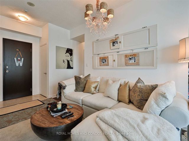 Lph6 - 410 Queens Quay W