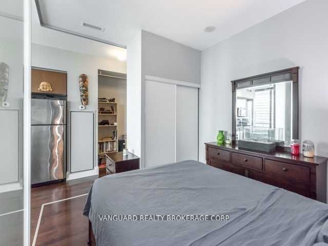 2403 - 33 Mill St
