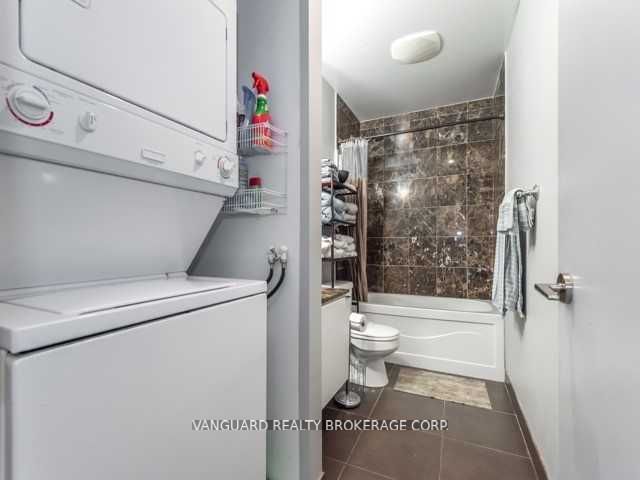 2403 - 33 Mill St