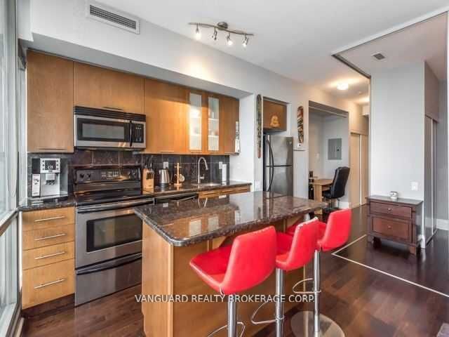 2403 - 33 Mill St