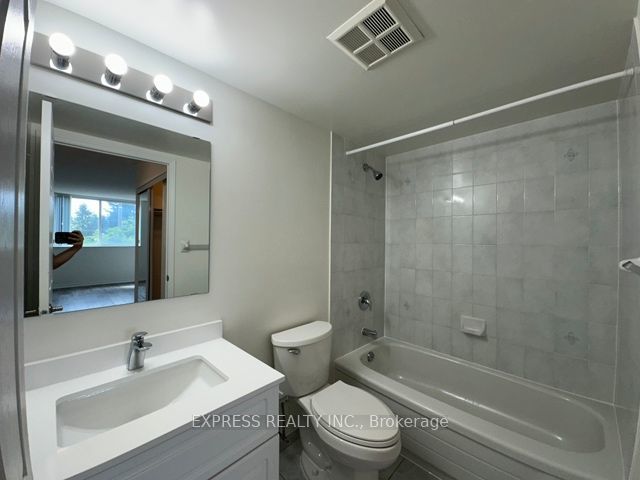 215 - 39 Pemberton Ave