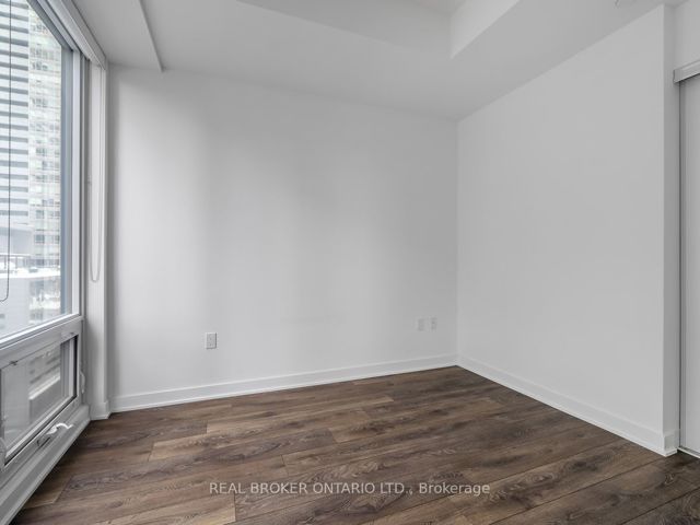 1207 - 125 Blue Jays Way