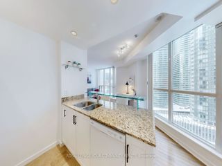 1813 - 208 Queens Quay W