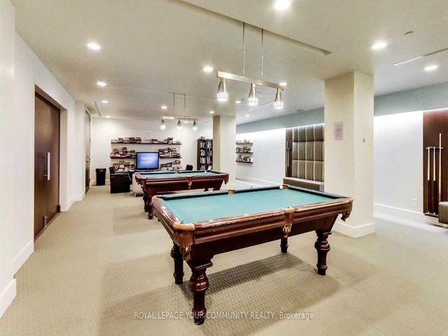 1813 - 208 Queens Quay W